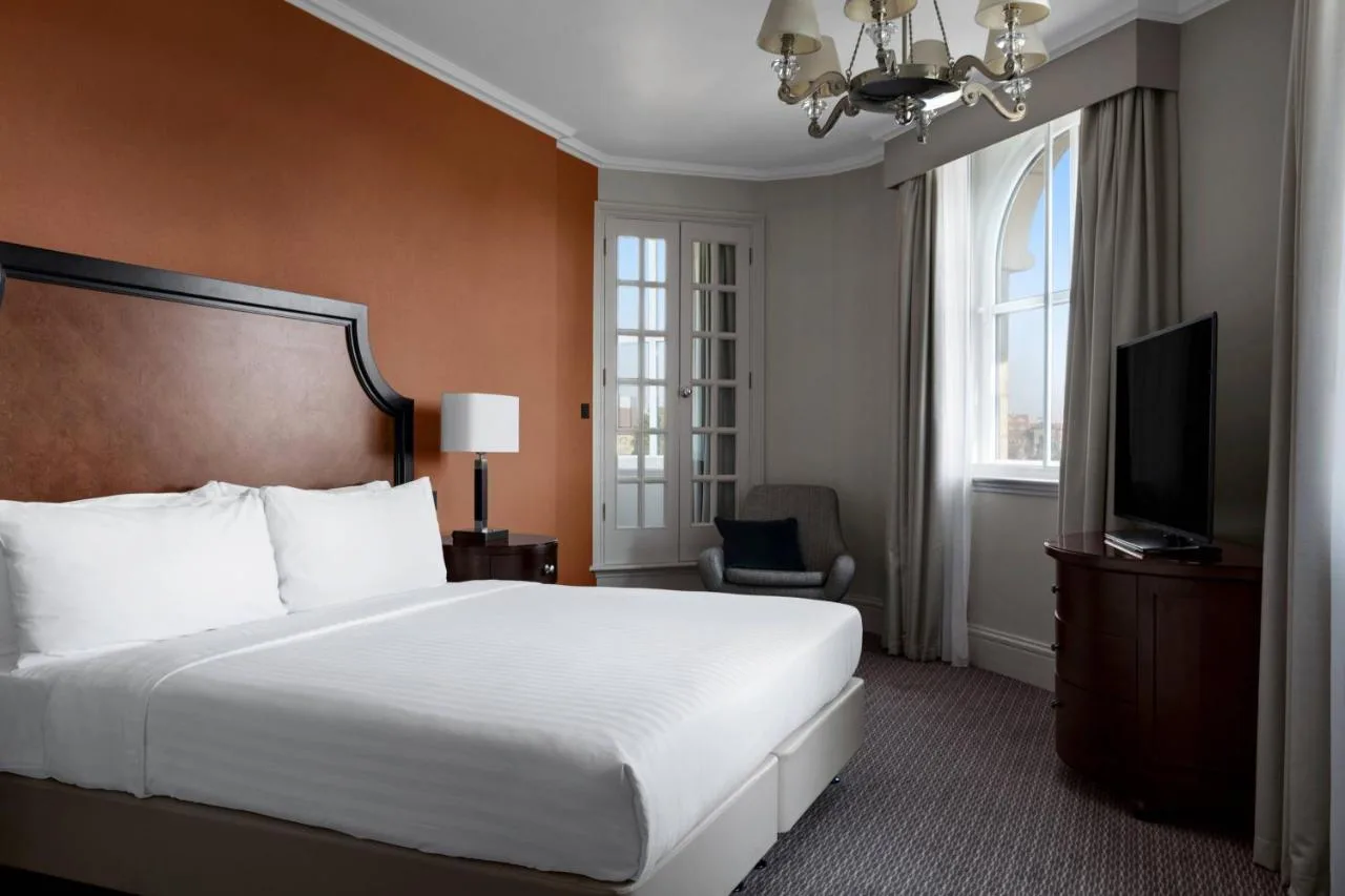 One-Bedroom King Suite